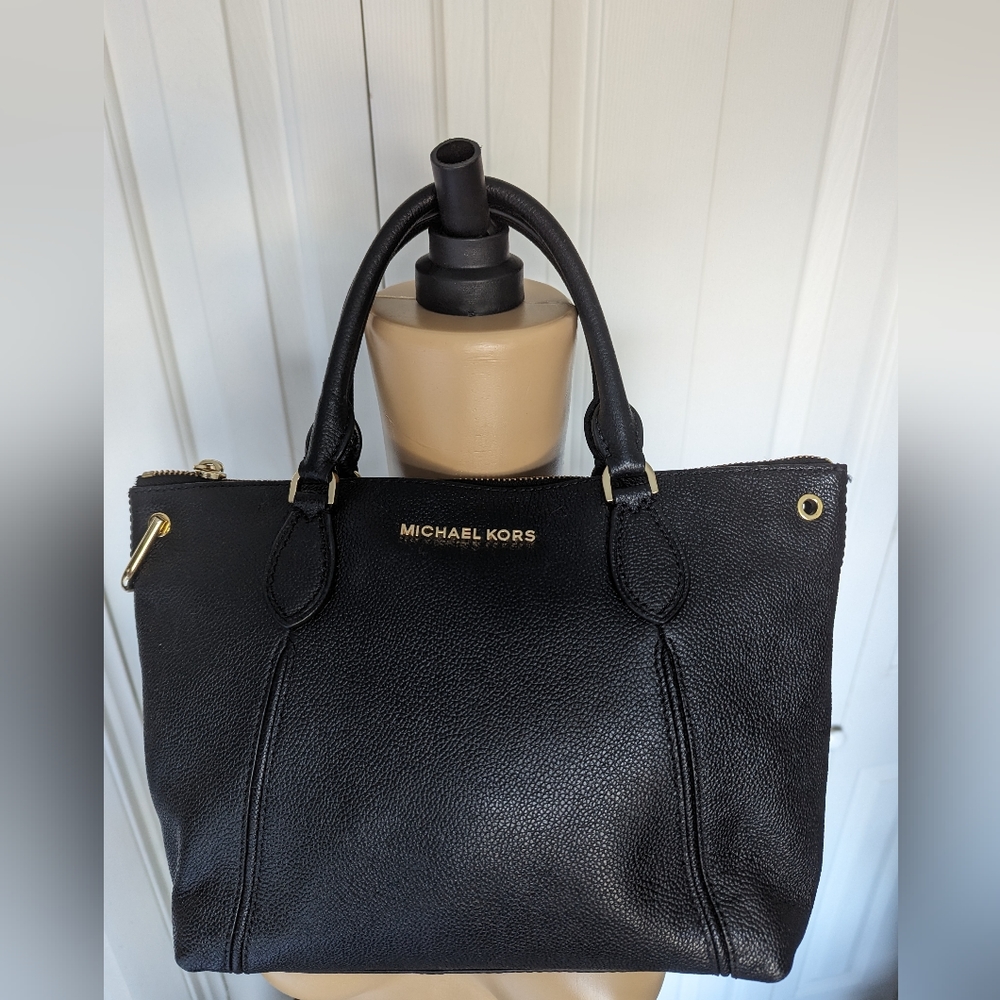 Michael Kors Elson Large Convertible Satchel Like New.